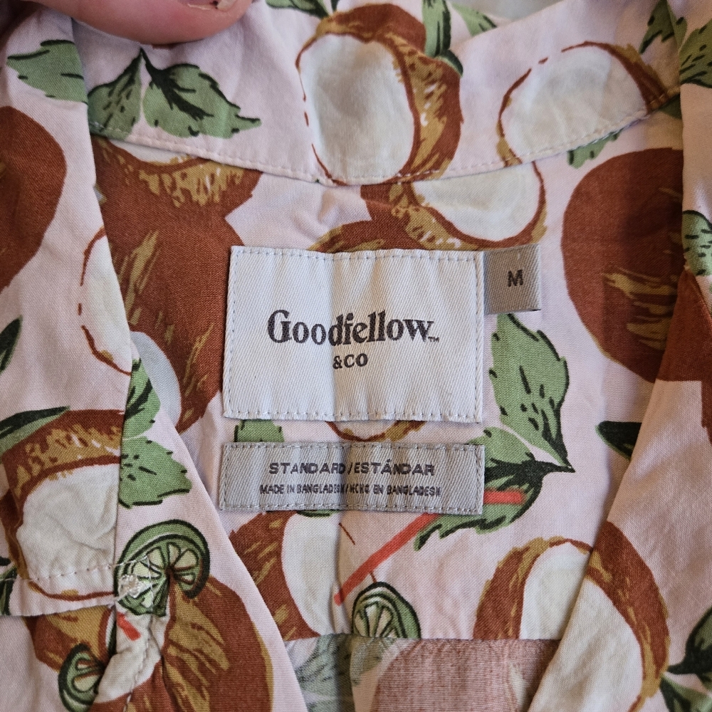 Goodfellow & Co coconut print tropical hawaiian shirt - Picture 2 of 8